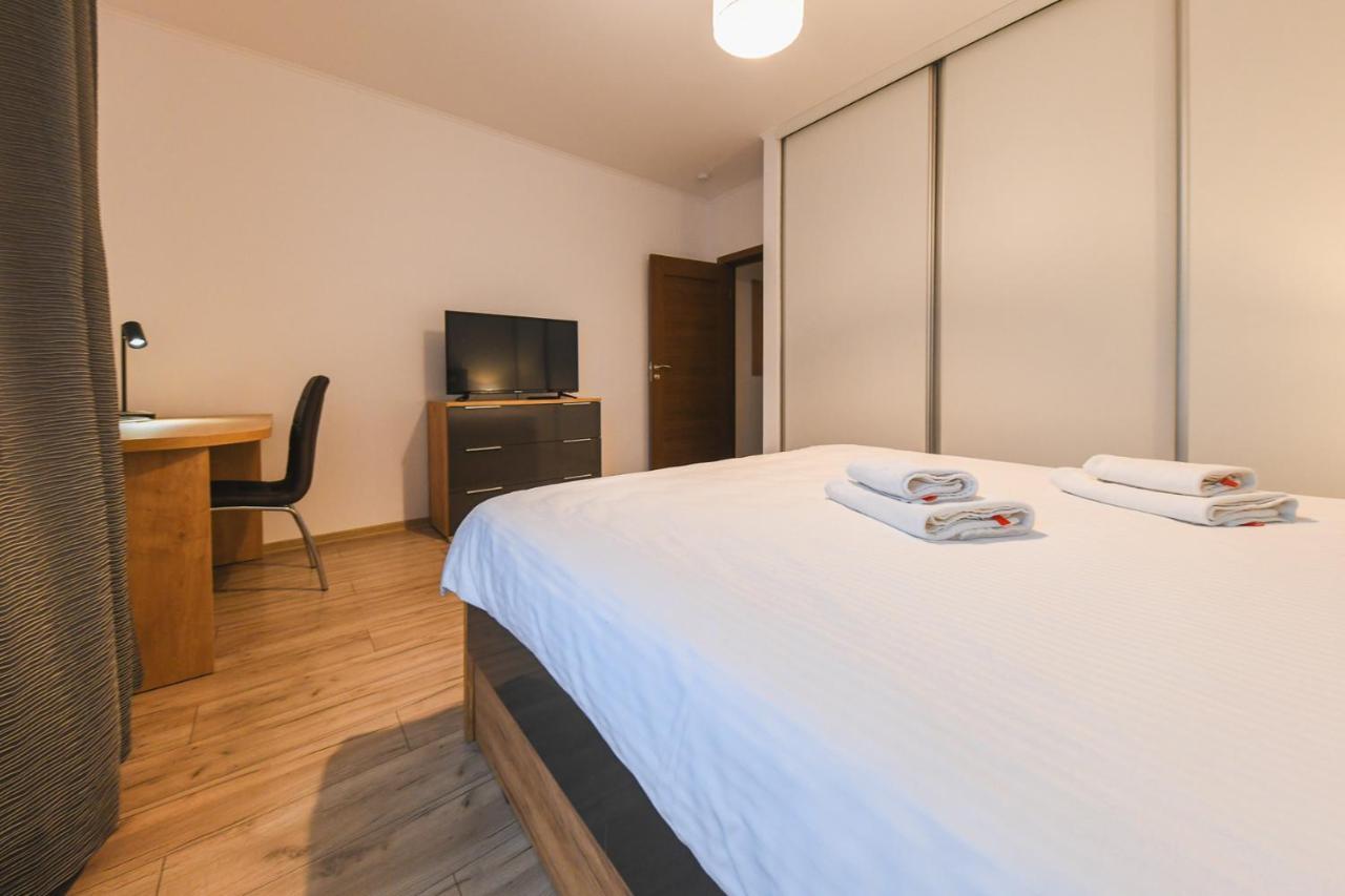 Spacious And Quiet 2 Bedroom Apartment Cluj-Napoca Exterior foto